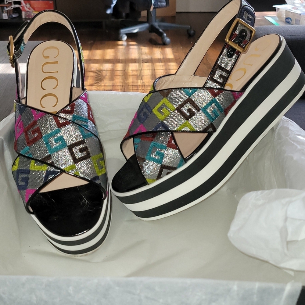 Sandals - Picture 4 of 5